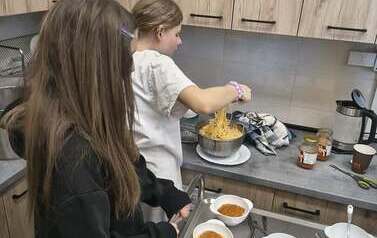 Działanie, wsp&oacute;łpraca i dobra energia