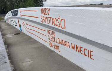 Mural na małym moście