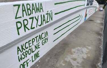 Mural na małym moście