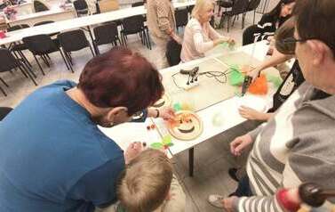 Jesienne warsztaty międzypokoleniowe w Klubie &bdquo;Senior+&rdquo;