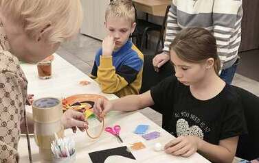 Jesienne warsztaty międzypokoleniowe w Klubie &bdquo;Senior+&rdquo;