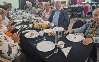 "MłoDzicy" z Kruszwicy w akcji - czyli Senior+ i Karuzela Śmiechu w Dąbrowie Biskupiej